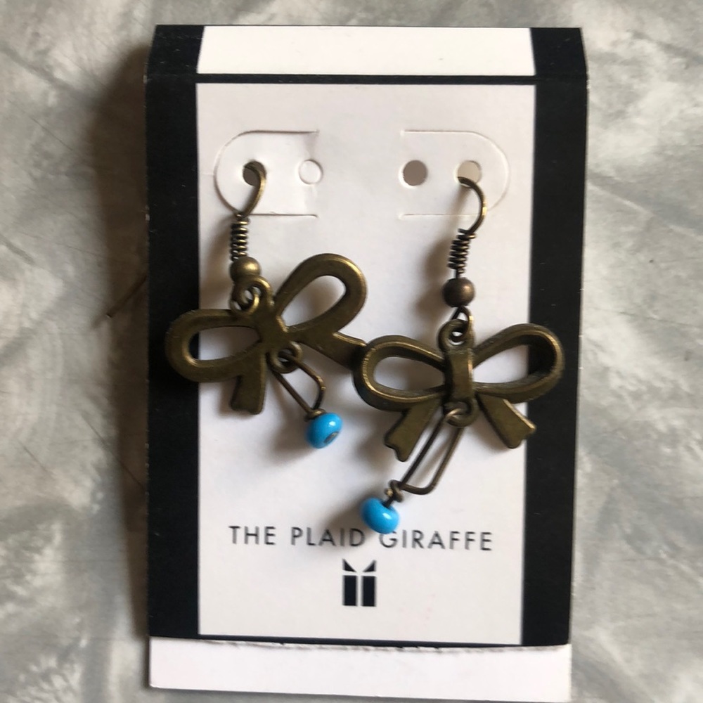 Bow earrings